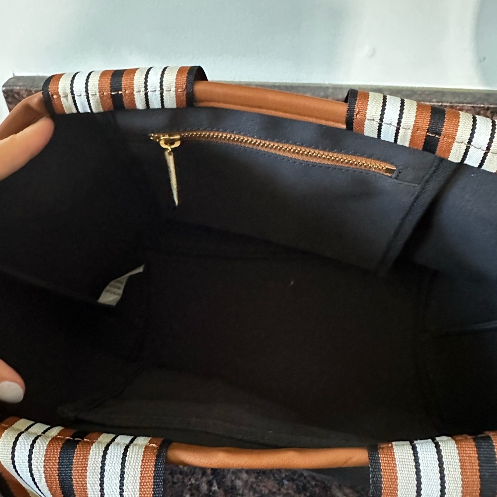 NWOT Tuckernuck Black Nylon and Leather Handbag - Picture 3 of 5